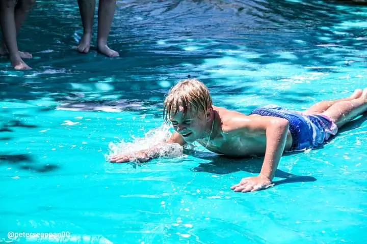 Extreme Camps Guides